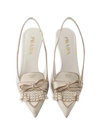 Prada Slingback-pumps Mit Fransen In Neutral