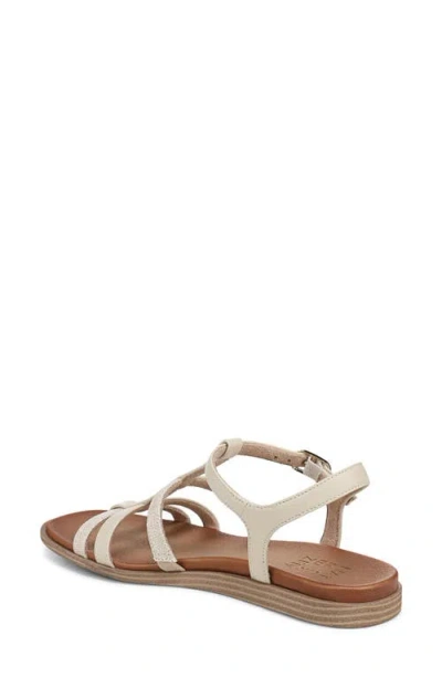 Naturalizer Julia Sandal In Brown