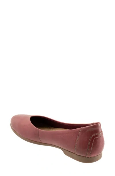 Trotters Iris Flat In Red