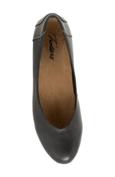 Trotters Iris Flat In Black