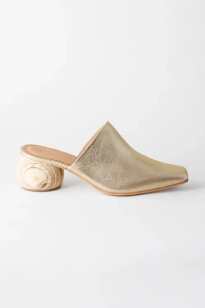 Huma Blanco Mina Mule In Gold