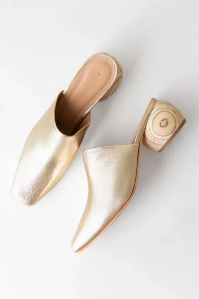 Huma Blanco Mina Mule In Gold