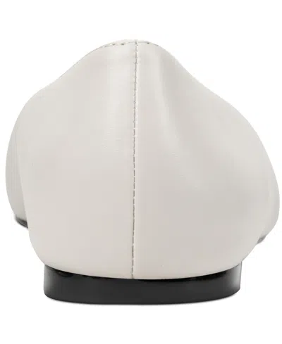 Dkny Darianne Ballet Flat In White