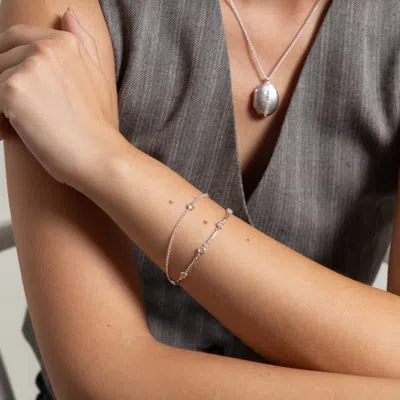 Dower & Hall Single White Sapphire Dewdrop Chain Bracelet In Gold