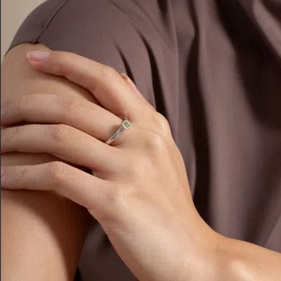 Dower & Hall 4mm Peridot Hammered Twinkle Ring In Silver