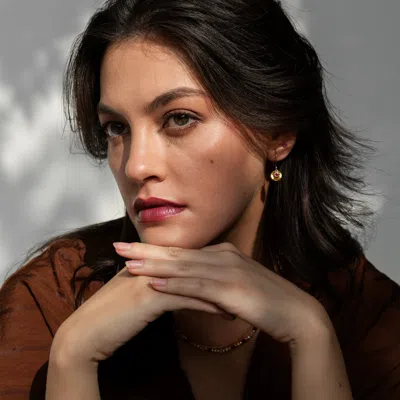 Dower & Hall Hammered Disc & Ruby  Array Earrings In Metallic