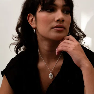 Dower & Hall Celeste Sapphire Locket In Metallic