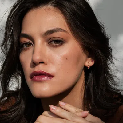 Dower & Hall Ruby Dewdrop Earrings In Gold