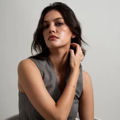 Dower & Hall Single Ruby Dewdrop Chain Bracelet In Gold