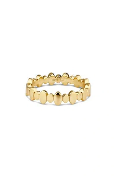 Devata Oval Link Band Ring In Gold