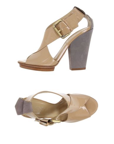 dkny tan sandals