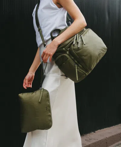Caraa Baby Pouch In Green