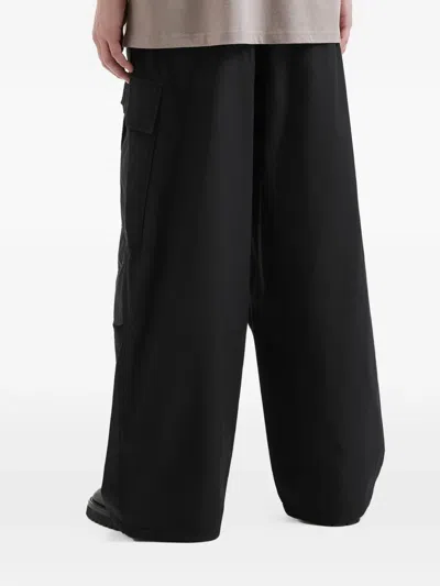 Five Cm Patch-pocket Trousers In Black