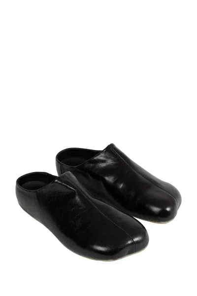 Mm6 Maison Margiela Anatomical Leather Sabot In Black