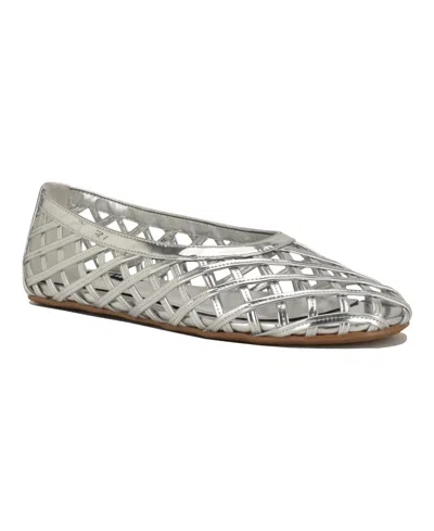 Nine West Dippy Flat In Silver