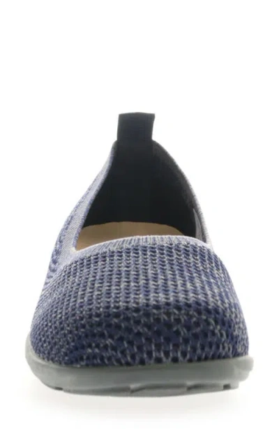 Propét Yen Mesh Flat In Blue