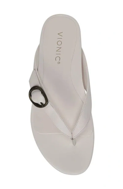 Vionic Grove Flip Flop In White