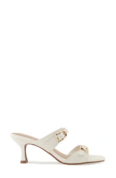 Esprit Cloud Sandal In White