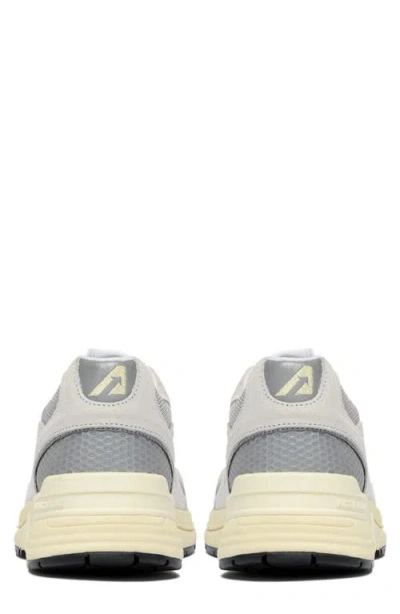 Autry Hyperway Low Sneaker In White