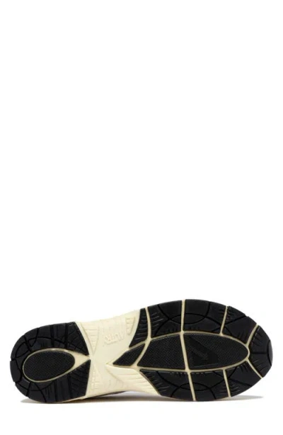 Autry Hyperway Low Sneaker In White