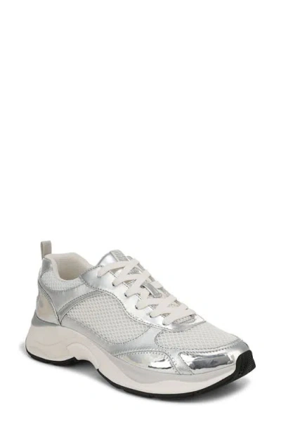 Naturalizer Wide Width Zoie Sneaker In White