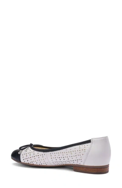 Ara Sangria Cap Toe Flat In White