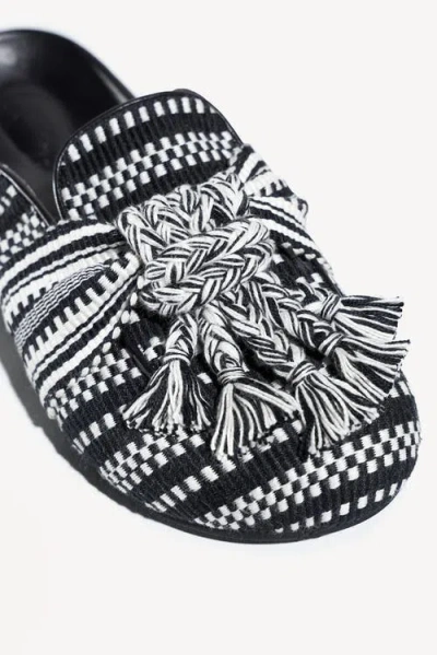 Amambaih Anto Clogs In Black