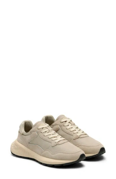 Hoff City Panelled Sneakers In Neutral