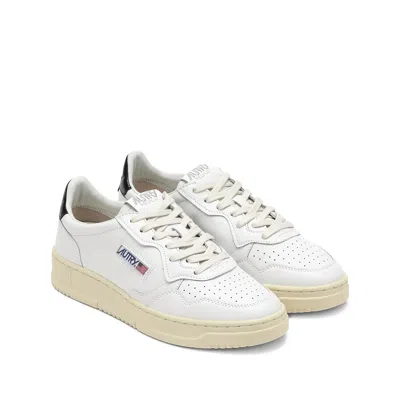 Autry Leather Sneakers With Back Contrasting Patch In White