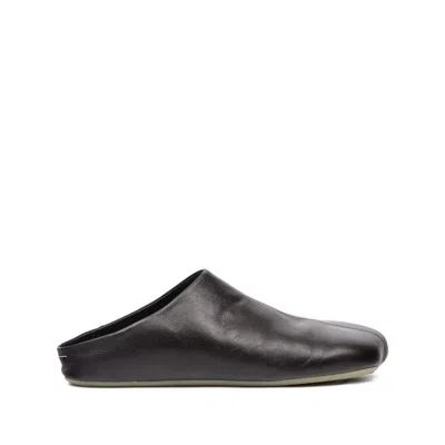 Mm6 Maison Margiela Anatomical Leather Sabot In Black