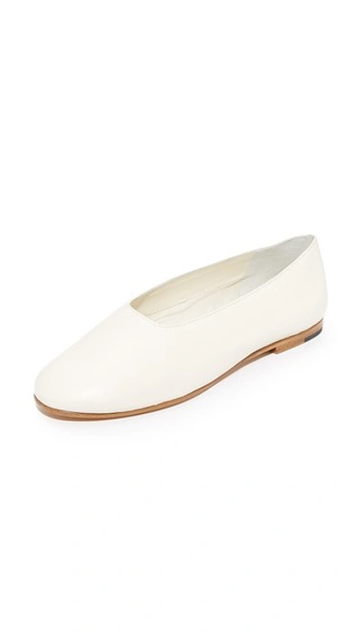 Vince Maxwell Leather Ballet Flats In Cream