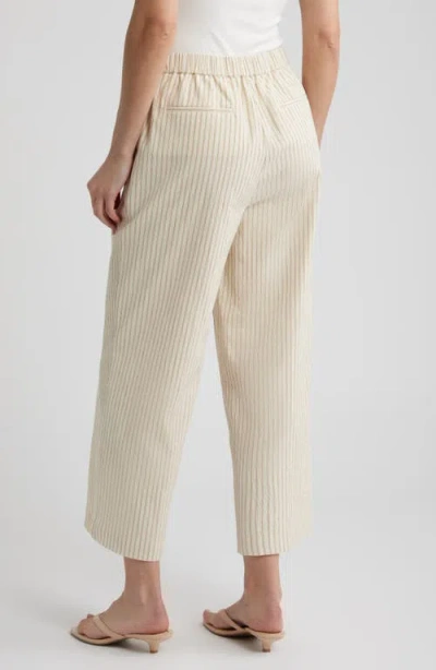 Bernardo Pinstripe Crop Pull-on Pants In Neutral