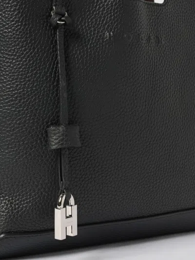 Hogan Structured Pebbled Shoulder Bag With Versatile Design In Black