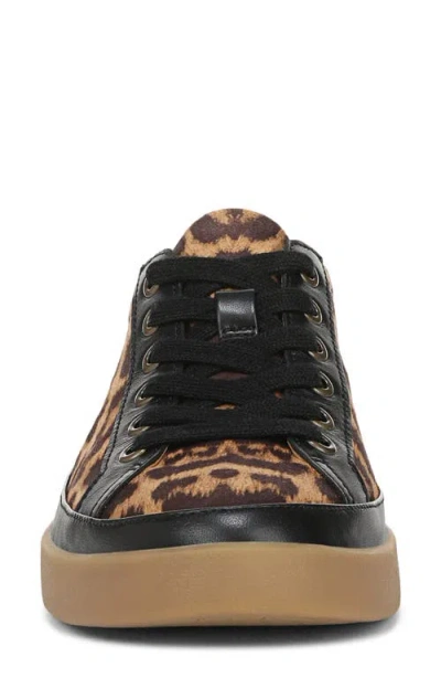 Vionic Winny Low Top Sneaker In Brown