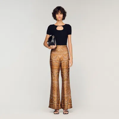 Sandro Geripptes T-shirt Mit Cut-out In Black