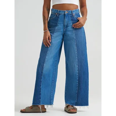 Wrangler Cowboy Frayed High Waist Barrel Jeans In Blue