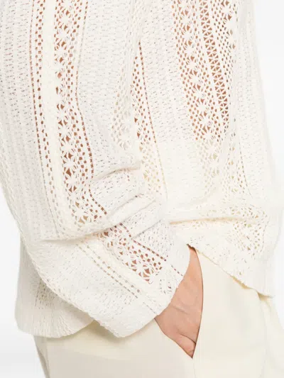 Low Classic Buttoned Jacket In White