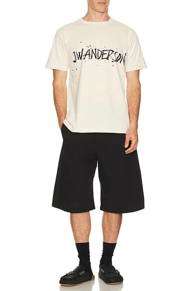 Jw Anderson Mens Ecru Circular Brand-print Cotton T-shirt In Neutral
