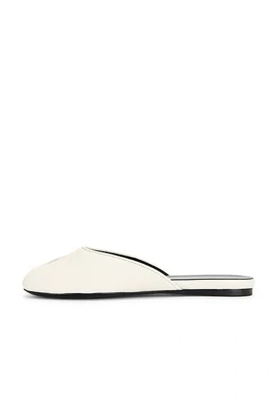 Jude Date Flat In White