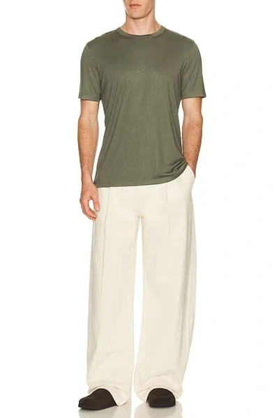 Theory Anemon Essential Tee In Green