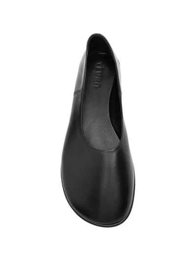 Teurn Studios Suri Flat Pumps In Black