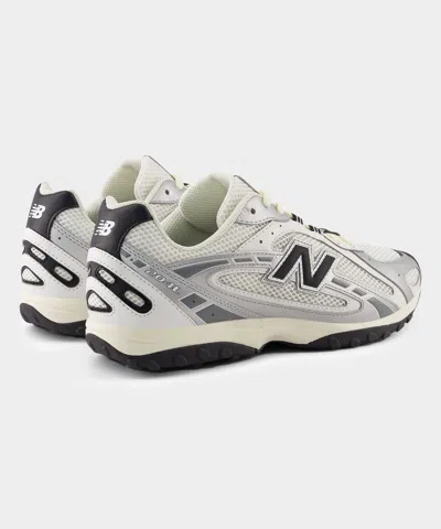 New Balance 204l Sneaker In Silver In Multi