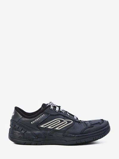 Balenciaga Hamptons Worn-out Low-top Leather Sneakers In Black