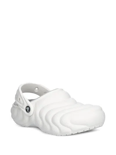Crocs Textured Design Slides In White