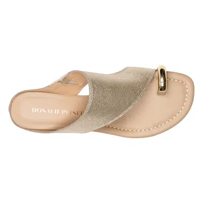 Donald Pliner Vesna Toe Loop Wedge Sandal In Platino