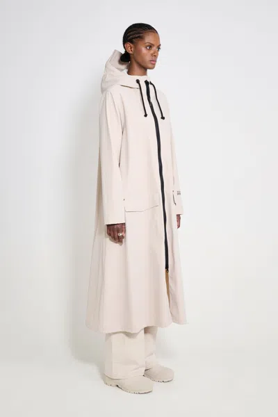 Stutterheim Mosebacke Long Patch Raincoat Light Sand In Neutral