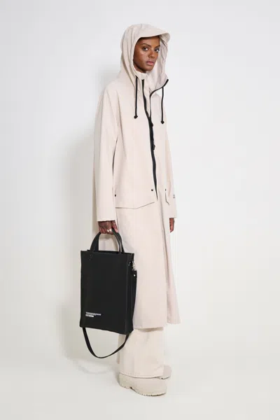 Stutterheim Mosebacke Long Patch Raincoat Light Sand In Neutral