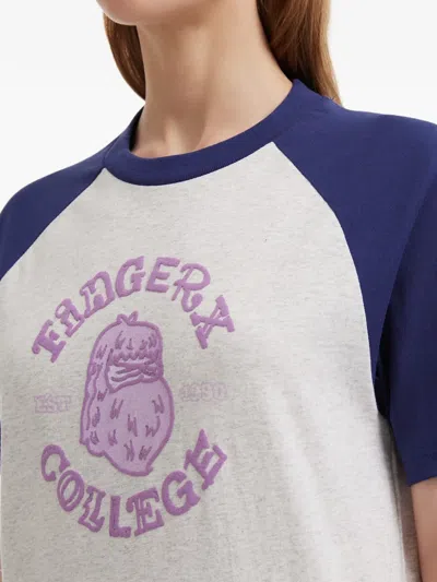 Fingercroxx Front-graphic T-shirt In Gray