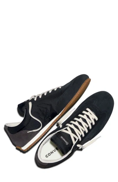 Converse Jogger Sneaker In Multi