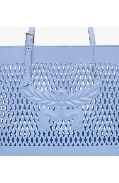 Mcm Medium Himmel Shopper In Blue
